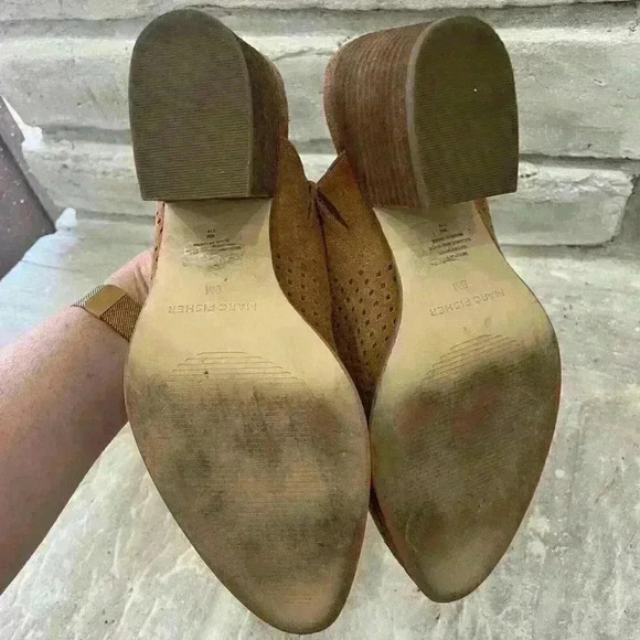 ⚡️5/$20 bundle sale⚡️ Marc Fisher Ripley Mule Size 8 Suede Block Heel - Picture 6 of 6